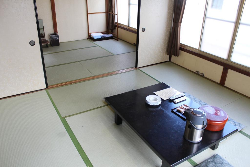 Kinokuniya Ryokan Фуджисава Стая снимка